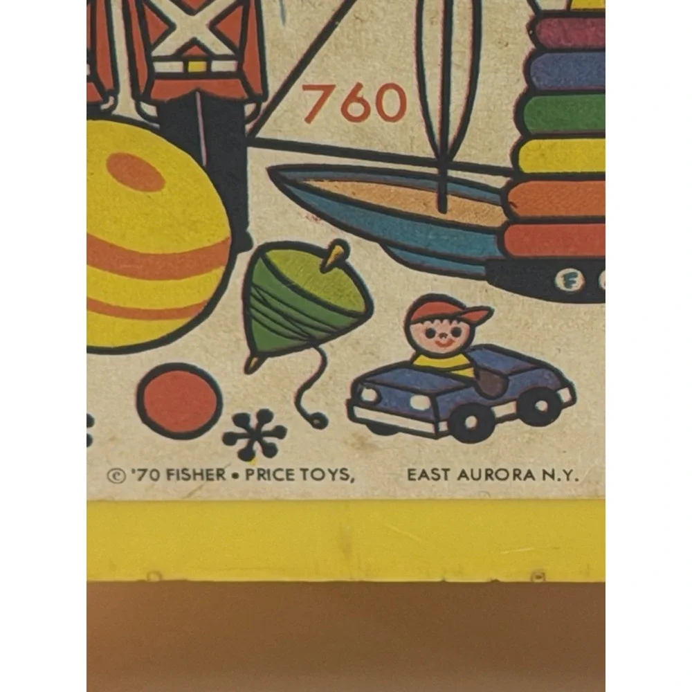 1970 Fisher Price Peek-a-Boo Block Squeeze Bulb Baby Pull Toy 760